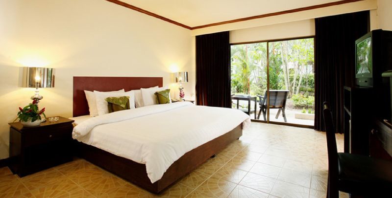 Bamboo Beach Hotel & Spa Patong Ngoại thất bức ảnh