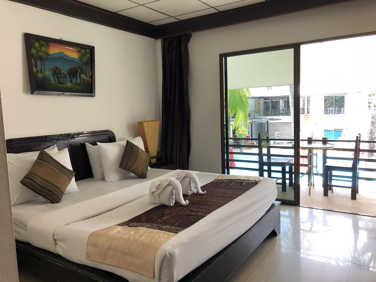 Bamboo Beach Hotel & Spa Patong Ngoại thất bức ảnh