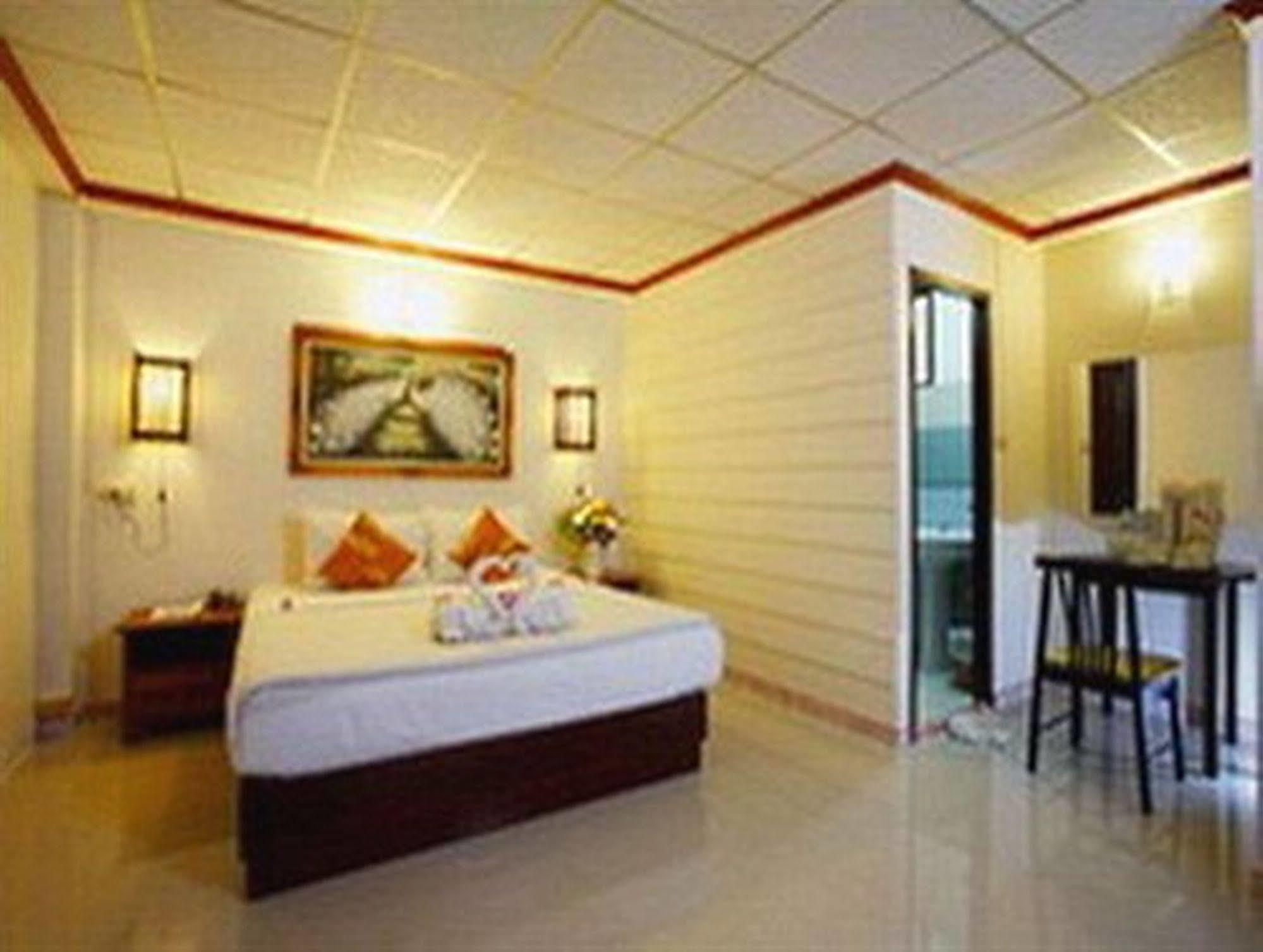 Bamboo Beach Hotel & Spa Patong Ngoại thất bức ảnh