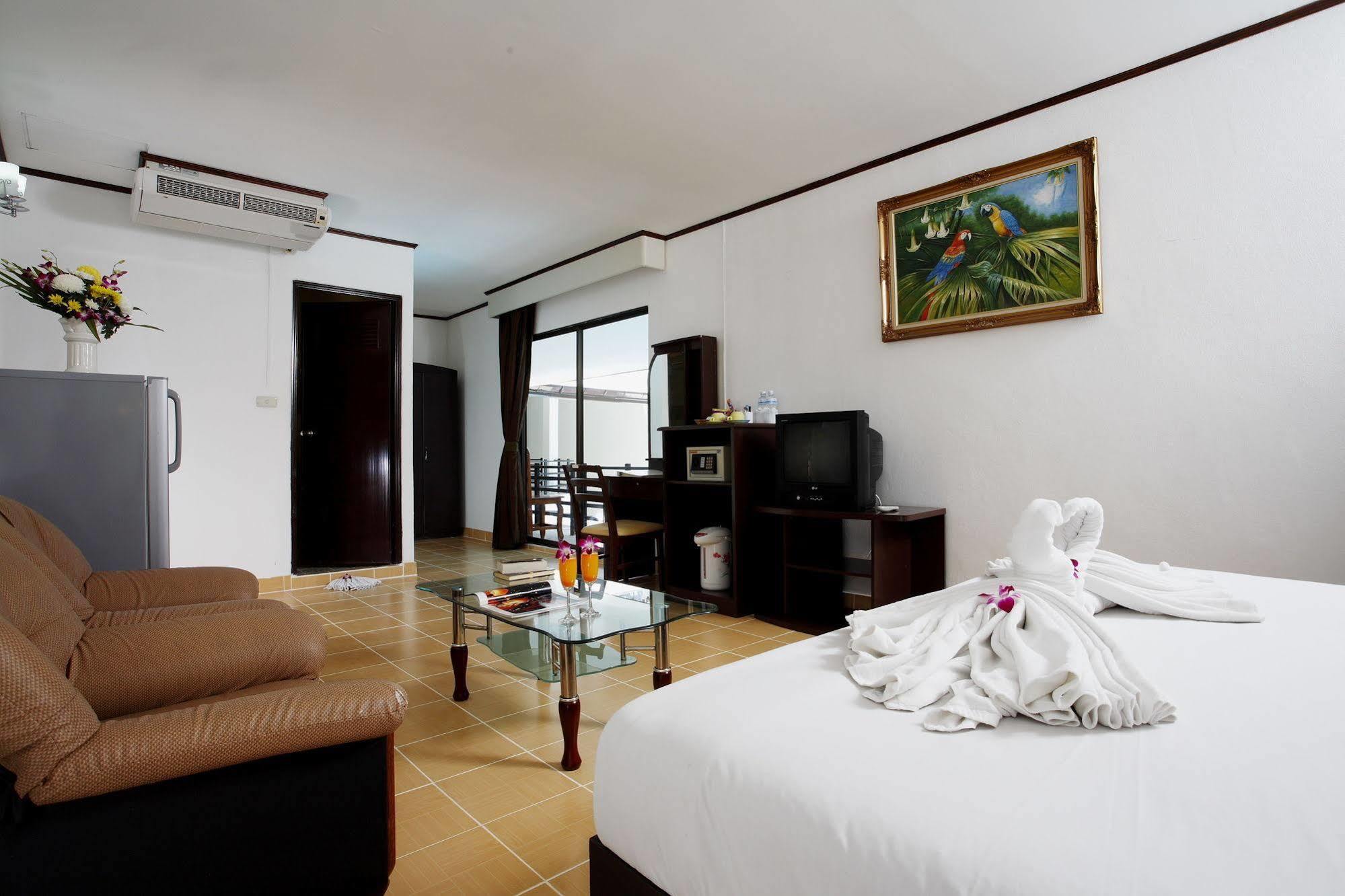 Bamboo Beach Hotel & Spa Patong Ngoại thất bức ảnh